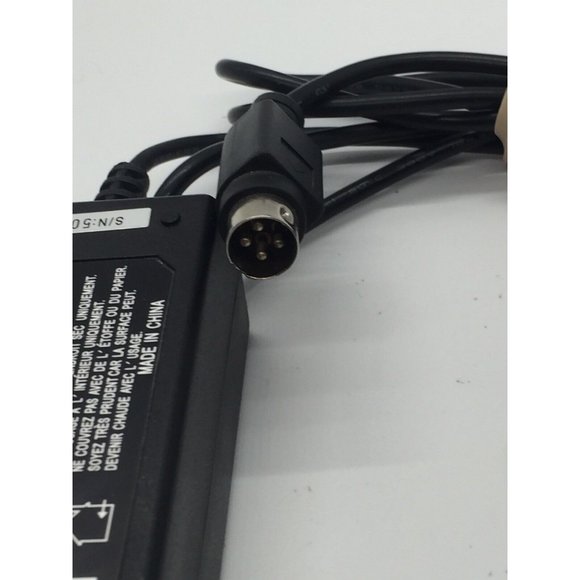 SANYO 1LB4U11B00300 / Model JS-12034-2E ORIGINAL AC ADAPTOR Output 12V 3.4A - Picture 4 of 7